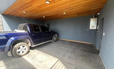 Venta casa de 2 dormitorios con 2 cocheras y pileta en EcoPueblo, Alvear