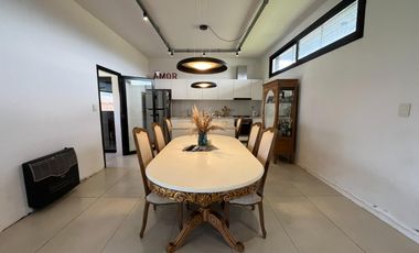 Venta casa de 2 dormitorios con 2 cocheras y pileta en EcoPueblo, Alvear