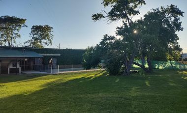 Casa en venta en Villa Lia en esquina