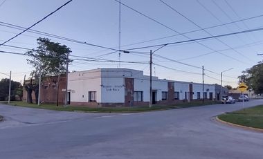 Casa en venta en Villa Lia en esquina