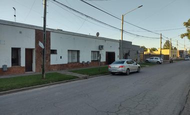 Casa en venta en Villa Lia en esquina