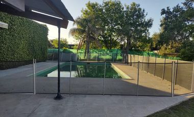 Casa en venta en Villa Lia en esquina