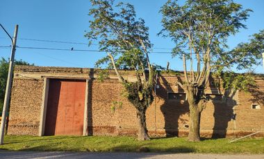 Casa en venta en Villa Lia en esquina