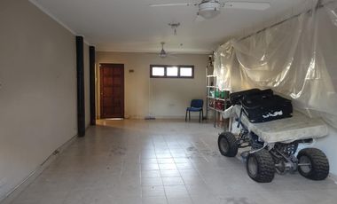Casa en venta en Villa Lia en esquina