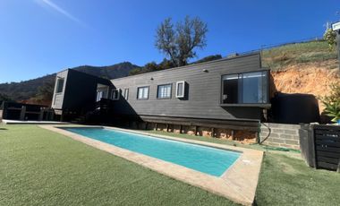 CASA EN ARRIENDO CONDOMINIO ALTOS DE OLMUE