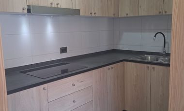 Vende depto 3D2B luminoso en pleno centro de Valparaiso