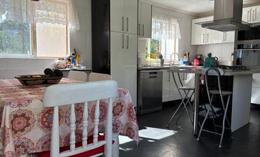 VENTA CASA EN CONDOMINIO DE ZAPALLAR EN CURICÓ