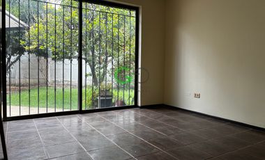 VENTA CASA PIRINEOS II EN AV ESPAÑA DE CURICO