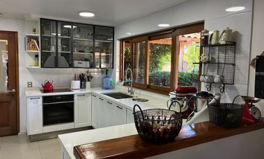 VENTA CASA EN CONDOMINIO DE ZAPALLAR EN CURICÓ