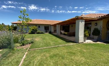 VENTA CASA EN CONDOMINIO DE ZAPALLAR EN CURICO