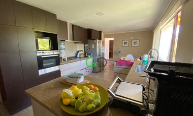 VENTA CASA EN CONDOMINIO DE ZAPALLAR EN CURICO