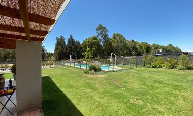 VENTA CASA EN CONDOMINIO DE ZAPALLAR EN CURICO