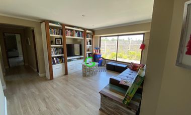 VENTA CASA EN CONDOMINIO DE ZAPALLAR EN CURICO