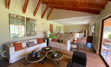 VENTA CASA EN CONDOMINIO DE ZAPALLAR EN CURICO