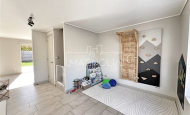 Casa en Arriendo en Ayres de Chicureo