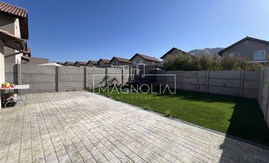 Casa en Arriendo en Ayres de Chicureo