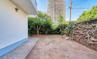Venta Casa amplia con gran terreno y excelente ubicación en Ñuñoa