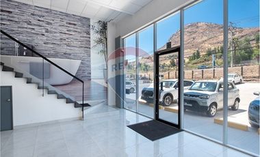 OPORTUNIDAD BODEGA/SALA DE VENTAS/OFICINAS COLINA