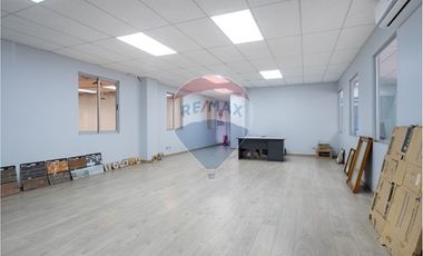 OPORTUNIDAD BODEGA/SALA DE VENTAS/OFICINAS COLINA