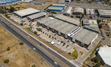 OPORTUNIDAD BODEGA/SALA DE VENTAS/OFICINAS COLINA