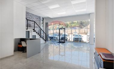 OPORTUNIDAD BODEGA/SALA DE VENTAS/OFICINAS COLINA