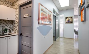 OPORTUNIDAD BODEGA/SALA DE VENTAS/OFICINAS COLINA