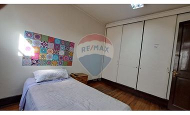 Casa 4 Dormitorios Eleodoro Yáñez. En segundo piso