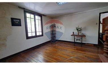 Casa 4 Dormitorios Eleodoro Yáñez. En segundo piso