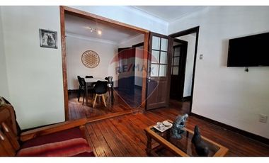 Casa 4 Dormitorios Eleodoro Yáñez. En segundo piso