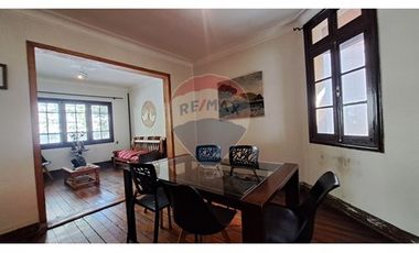 Casa 4 Dormitorios Eleodoro Yáñez. En segundo piso