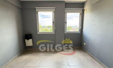 Alquiler de Departamento 2 Ambientes  en Haedo al Frente con Balcón Muy buen estado