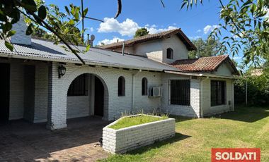 Casa a  la venta - Los Nogales.