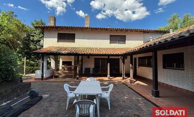 Casa a  la venta - Los Nogales.