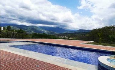 Hacienda Ganadera en La Mesa