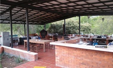 Hacienda Ganadera en La Mesa