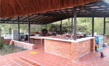 Hacienda Ganadera en La Mesa