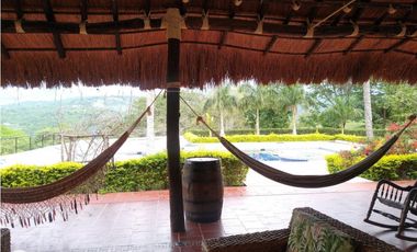 Hacienda Ganadera en La Mesa