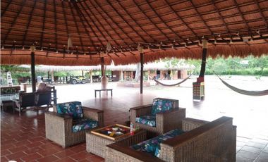 Hacienda Ganadera en La Mesa