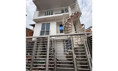 VENTA DE CASA  TRES NIVELES EN CONDOMINIO VILLA DEL SOL JAMUND VALLE