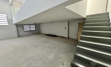 Excelente depósito de losa con local u oficina sobre la Avda reciclado a nuevo!!!