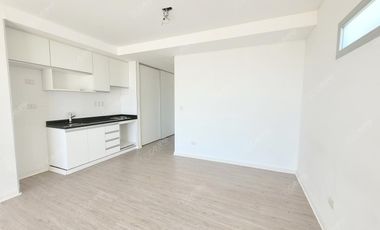 Pico 3100 - Saavedra - Monoambiente de 50 metros totales   Balcón aterrazado