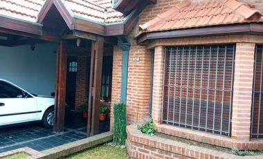 Casa - Burzaco
