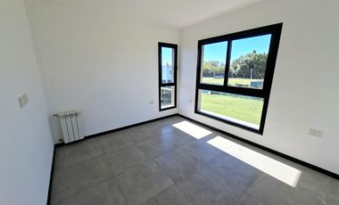 Casa de tres dormitorios en Gorina