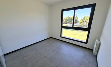 Casa de tres dormitorios en Gorina