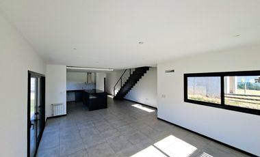 Casa de tres dormitorios en Gorina