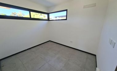 Casa de tres dormitorios en Gorina