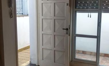 MONOAMBIENTE MODERNO CON COCINA SEPARADA SOBRE LA CURVA DE TURDERA