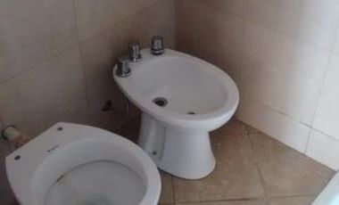 MONOAMBIENTE MODERNO CON COCINA SEPARADA SOBRE LA CURVA DE TURDERA