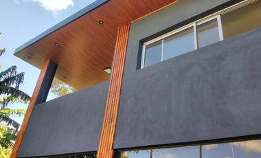 Casa en venta Villa Elisa acceso autopista 3 dormitorios pileta quincho