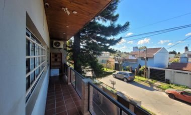 Casa en venta Villa Elisa acceso autopista 3 dormitorios pileta quincho